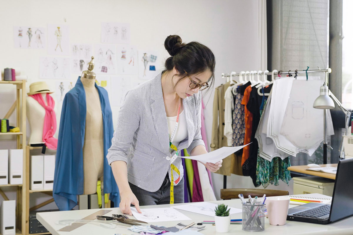 "Peranan Production House dalam Dunia Fashion"