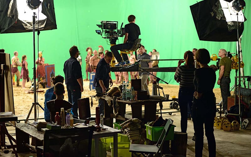 "Proses Kreatif di Balik Layar Production House Terkemuka"