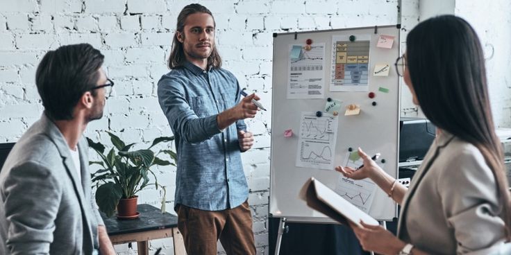 Strategi KOL Specialist: Kolaborasi yang Membangun Kepercayaan Konsumen