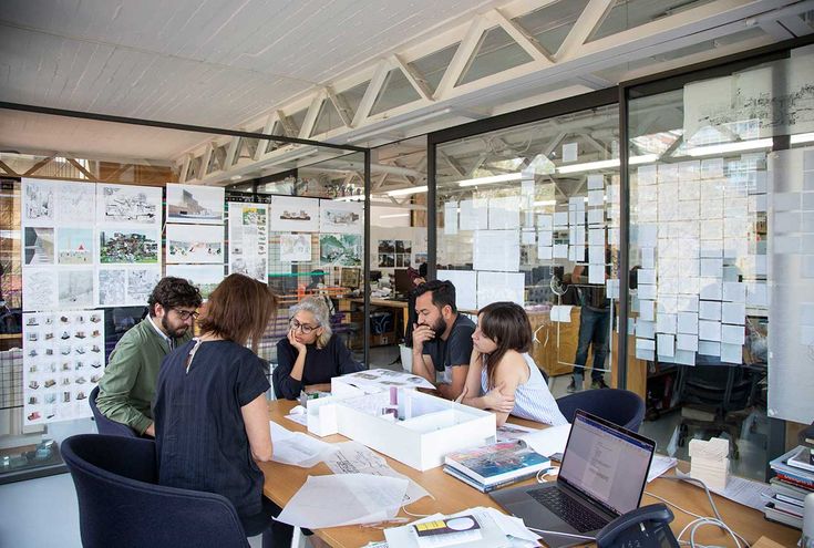 Mengapa Memilih Production House untuk Branding Anda? Temukan Jawabannya!