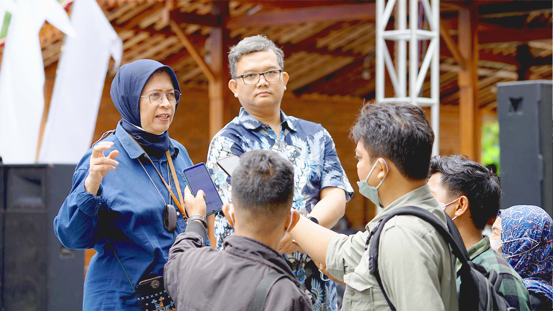 PENGELOLAAN MEDIA SOSIAL INSTANSI PEMERINTAHAN