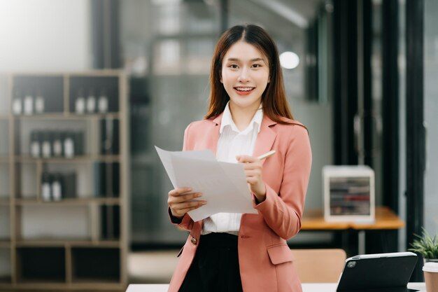 Panduan Memilih Aplikasi Edit Gambar dan Tulisan untuk Kreator Digital