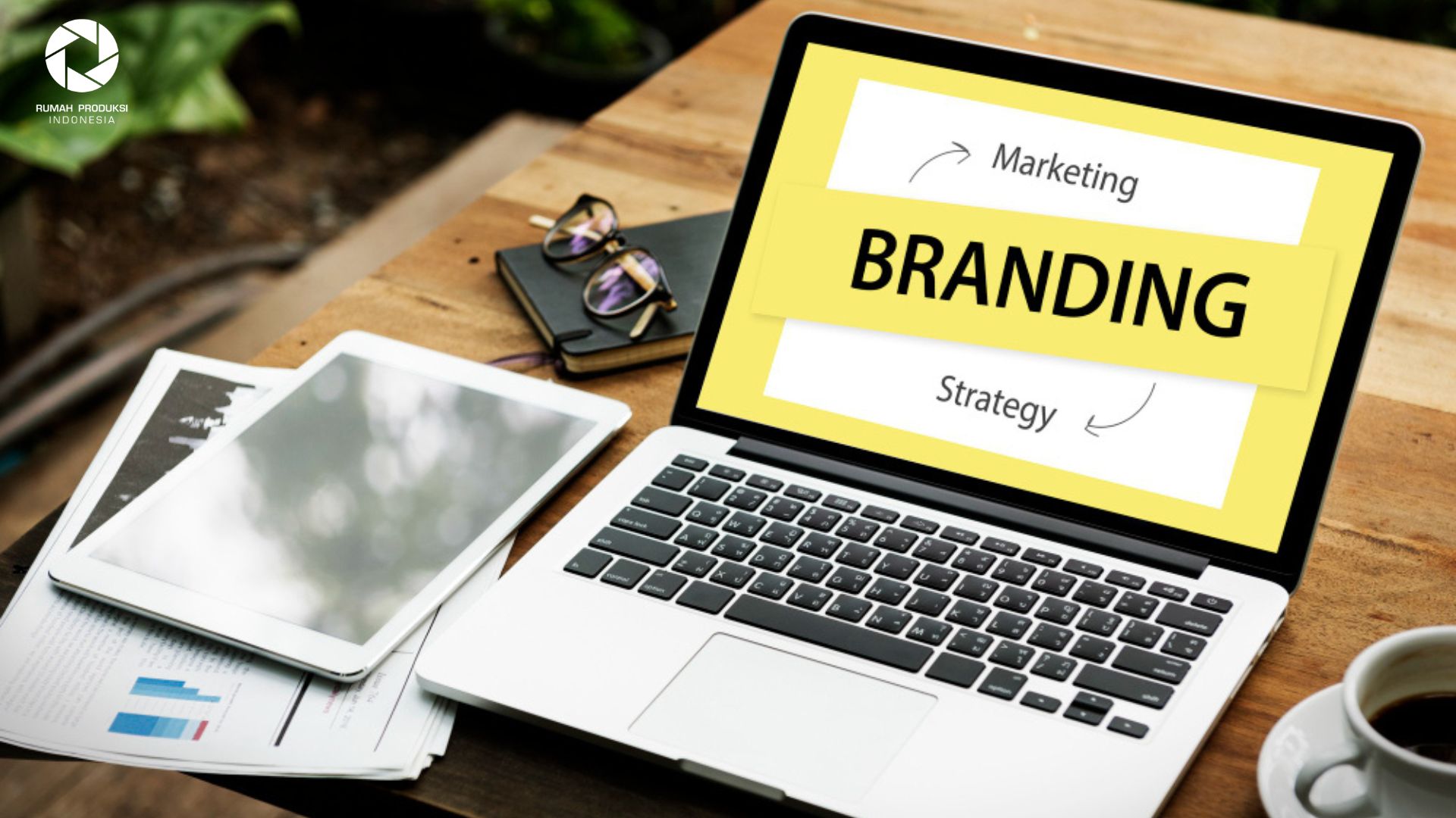 Branding & Identity dengan logo, warna, dan strategi pemasaran modern