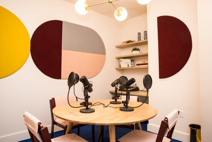 peralatan podcast