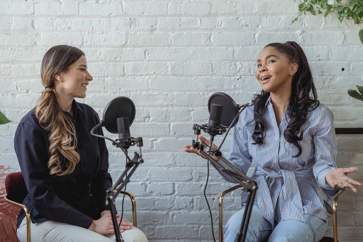 identitas brand podcast