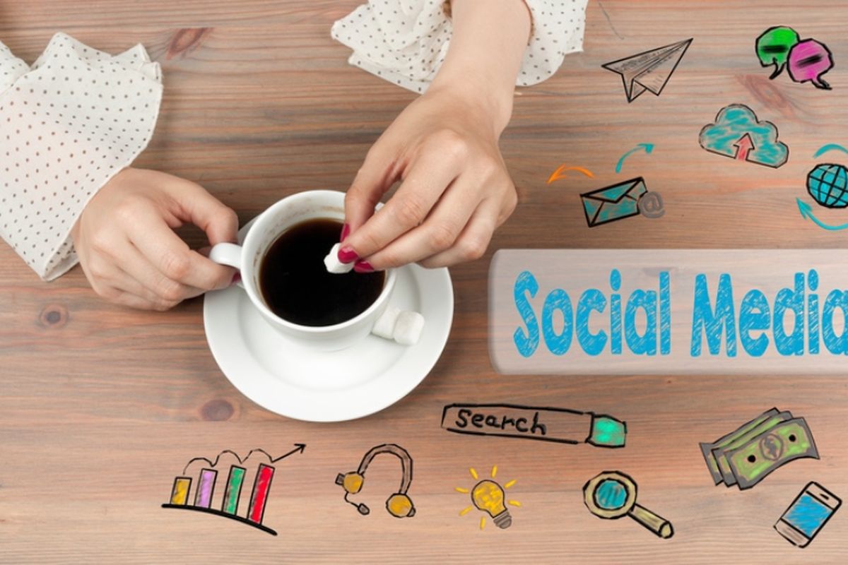 Dissecting the Challenges of Communication in the Online World