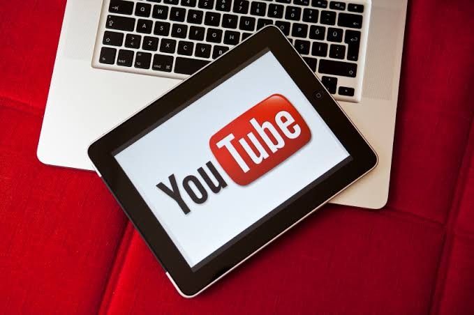 membangun komunitas YouTube