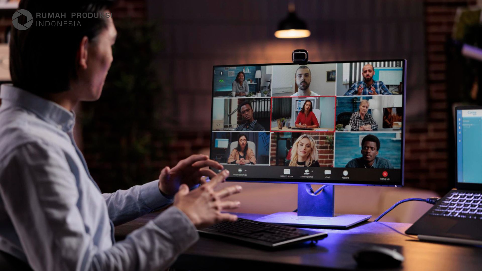 event hybrid dengan peserta online dan offline berinteraksi secara seru