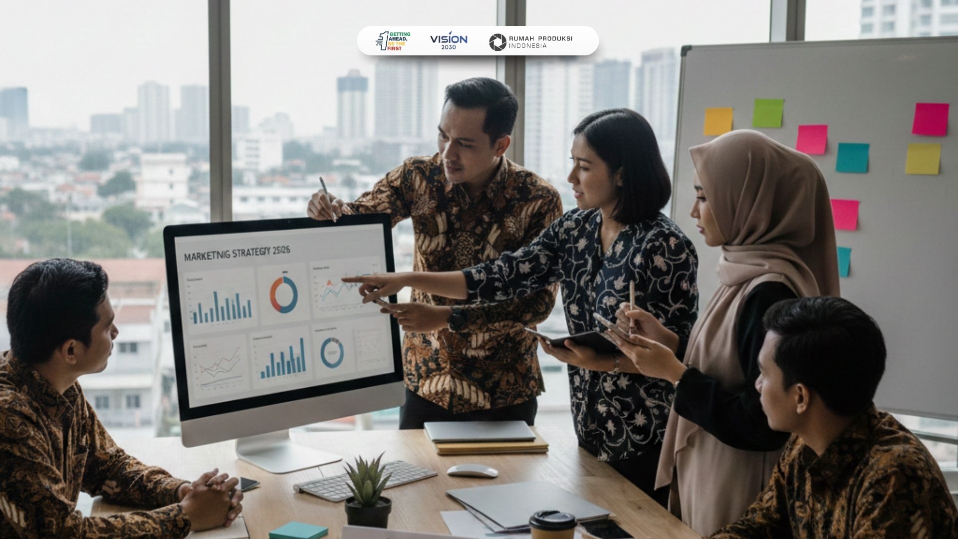 i tim menganalisis strategi digital marketing untuk meningkatkan performa bisnis